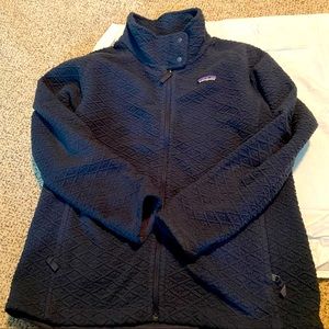 Patagonia size large navy diamond pattern jacket